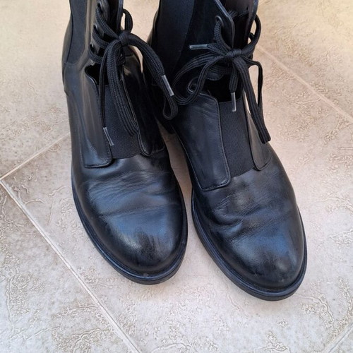 Chaniotakis black ankle boots size 38 like new