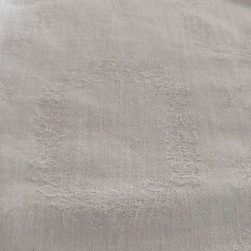 White tablecloth set with 12 large embroidered napkins like new