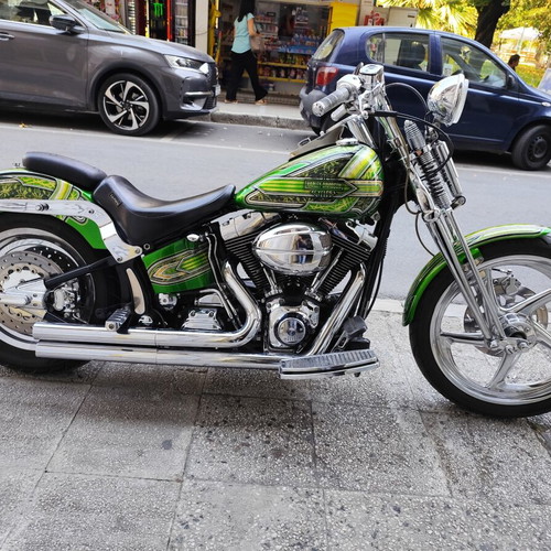 Harley Davidson Heritage Springer motorcycle