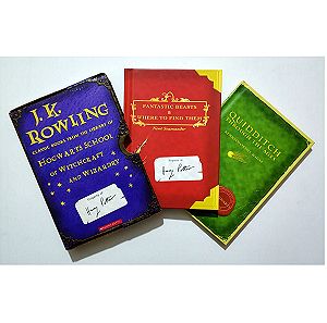 HARRY POTTER BOX - CLASSIC BOOKS FROM THE LIBRARY OF HOGWARTS SCHOOL - FIRST EDITION 2001 -