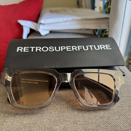 Retrosuperfuture Storia sunglasses new with magnetic case