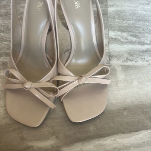 Zara beige sandals size 37, 9 cm heel