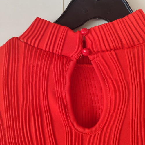 Shein red crop top like new, size M