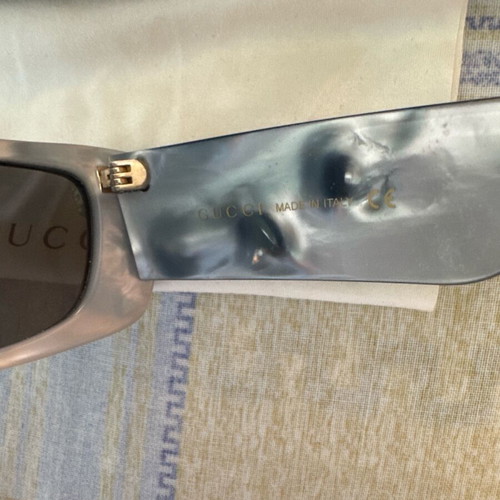 Gucci glasses like new, black and white