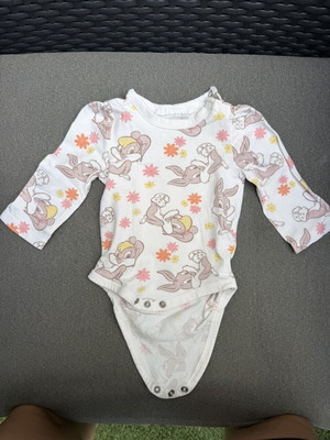 Long-sleeve baby bodysuits 0-1M & 0-3M
