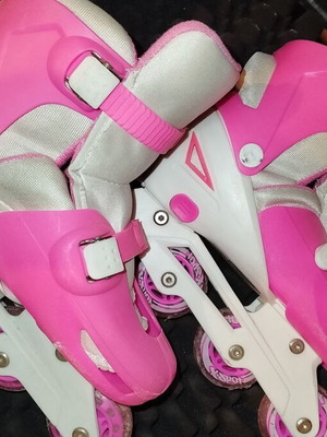Xspot roller skates adjustable size 35-38 used