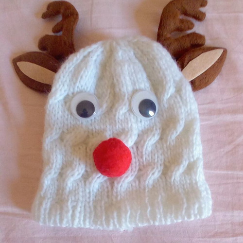 Children's reindeer hat like new, white