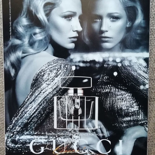 Bazar magazine November 2012 like new