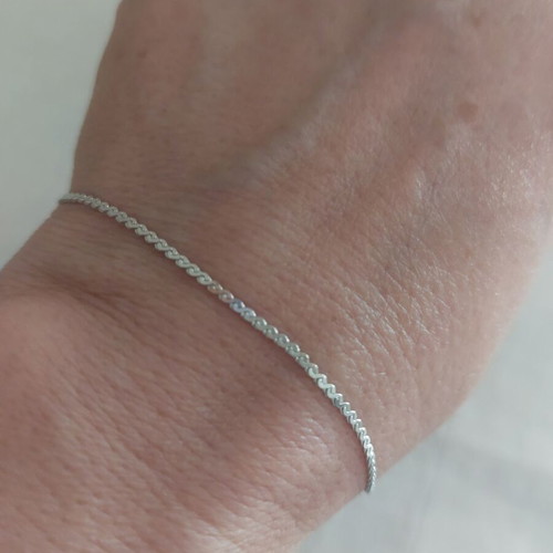 Bracelet made of stainless steel like new, silver color, 17+5 cm