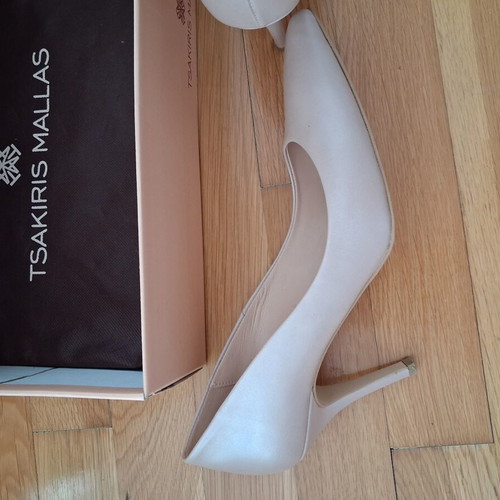 Tsakiris Mallas nude pearly pumps size 40 like new, 9cm heel
