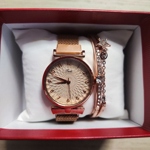 Women's watch with bracelet set, new, rose gold