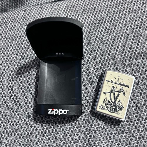 Zippo lighter USA, new in original packaging