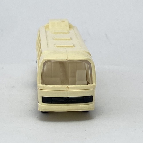 Mercedes-Benz O 302 British Airways Toy Bus 1/87 Scale like new