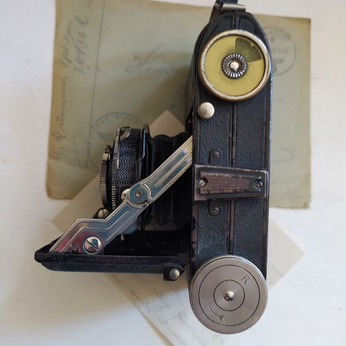 Balda folding camera with authentic 1940 WWII letter, used