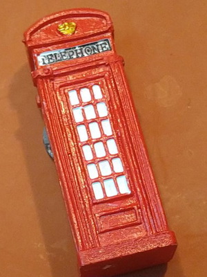 Магнит сувенир Англия телефонна кабина