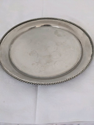 Επάργυρος δίσκος σερβιρίσματος στρογγυλός σαν καινούργιος με σχέδιο κορδονιού 34cm