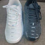 Athletic shoes new, sizes 36-46, black and white