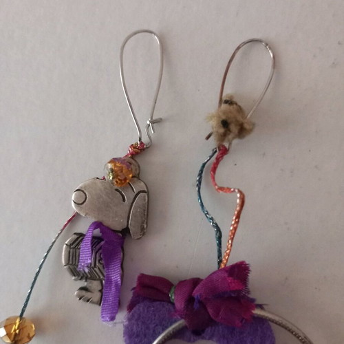 Dangling earrings with dog design like new