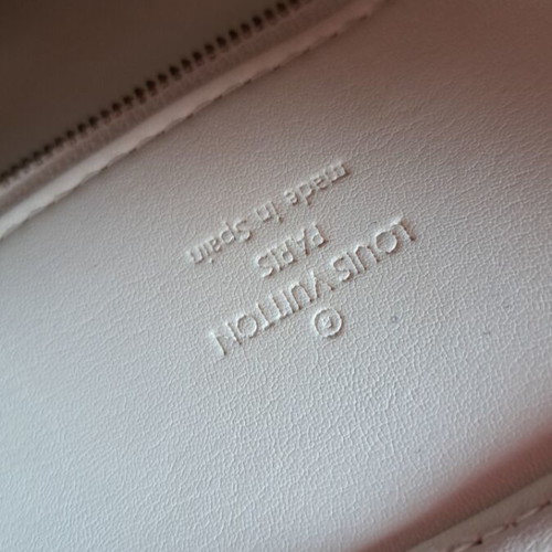 Louis Vuitton Handbag like new, yellow