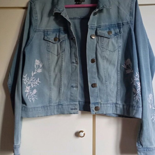 Esmara women's denim jacket like new, spring embroidered design