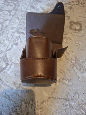 Megagear leather camera case like new