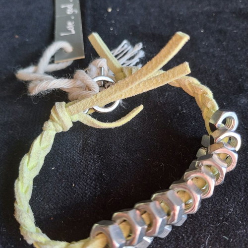 Love God Fashion bracelet leather with chunky chain light yellow