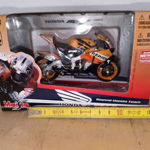 Honda RC212V Moto GP 2007 Miniature Die-Cast Model New