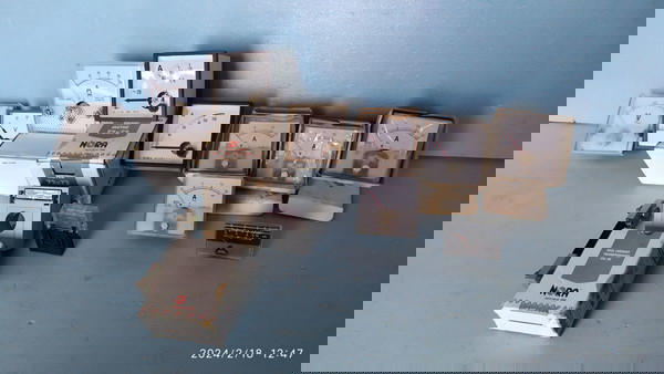 όργανα πίνακος NORA,αναλογικά,τεμ=10+παρελκόμενα,ολα μαζι= 50€