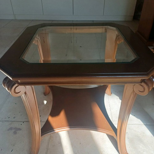 Coffee table made of solid wood and glass new