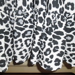 Μάξι φόρεμα καινούργιο animal print άσπρο μαύρο με γιακά μάο μέγεθος L