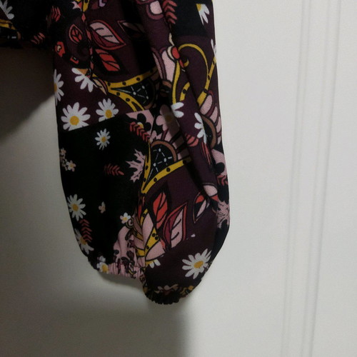 Blouse new S multicolor with floral and papadistikí collar