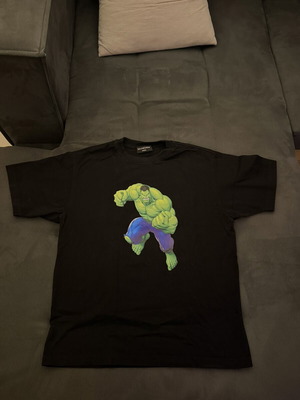 Balenciaga x Marvel Hulk Oversized T-Shirt black XS like new