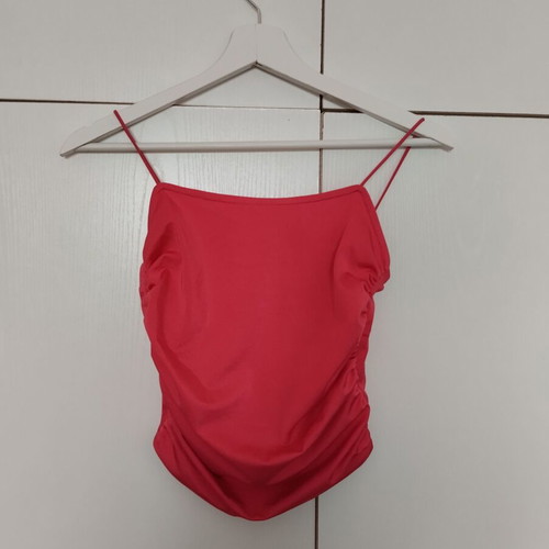 Fuchsia fitted top small medium in like new condition