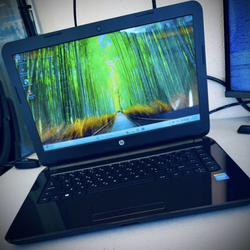 HP 14-inch laptop with Intel processor and 2GB RAM