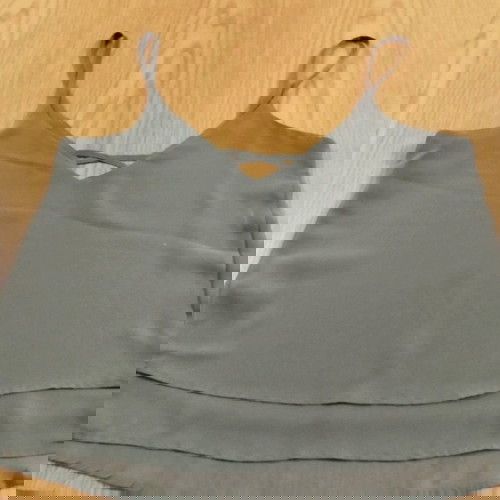 Χακί σατέν φανελάκι φαρδιά γραμμή.