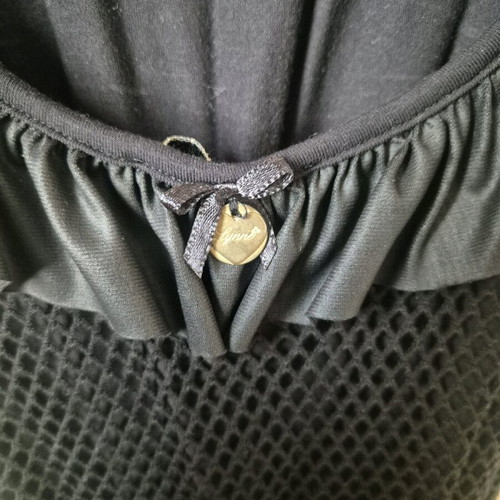 Lynne black top size M like new