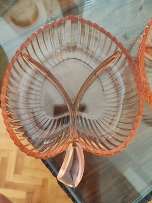 Vintage bowls and plates for nuts used, set of 2