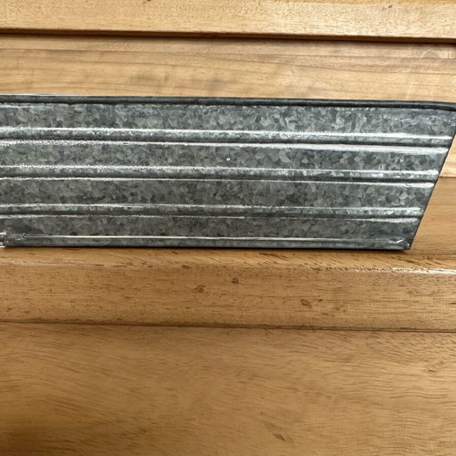 Galvanized metal kaspo with aged effect and stripes, new