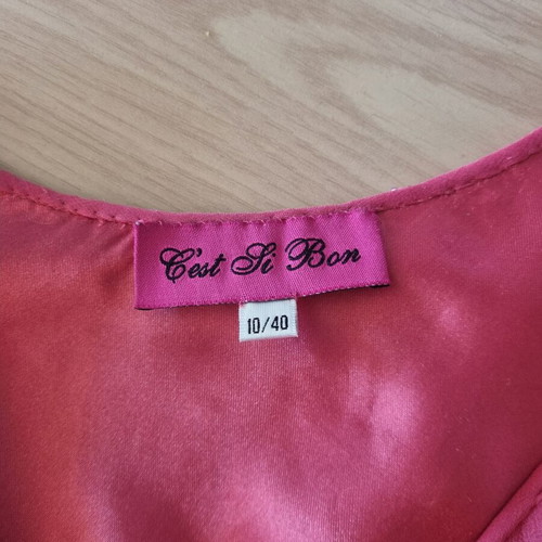 C'est Si Bon Occasion blouse like new with tulle and beads