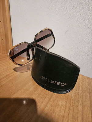 Dsquared2 Sunglasses (τιμή για λιγο)
