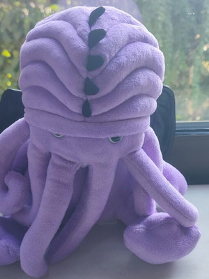 Baby Chtulhu plush toy like new, 25cm x 20cm