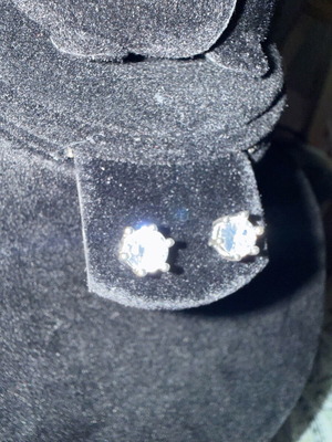Silver earrings with zircon stone in excellent condition