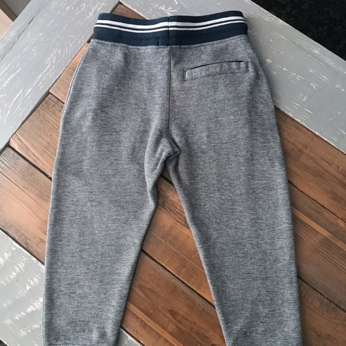 Orchestra boy's joggers size 4 years like new, navy blue