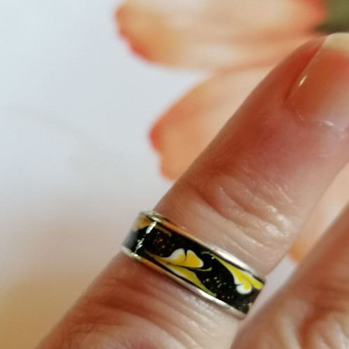 Silver 925 Painted Black Toe Ring new with yellow and white designs