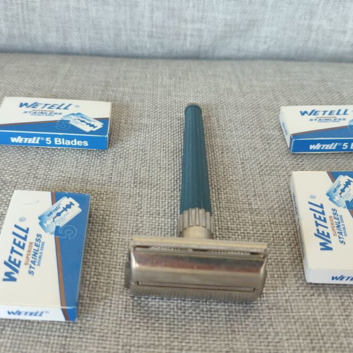 Gillette Super Slimtwist vintage razor used with gift blades