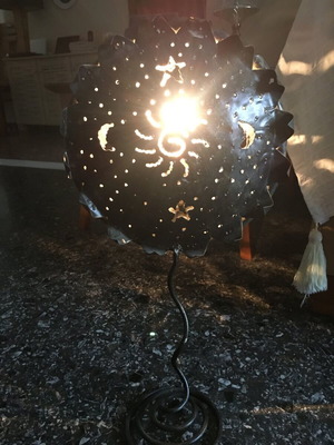 Επιτραπέζιο σιδερένιο φωτιστικό μεταχειρισμένο, μαύρο-καφέ