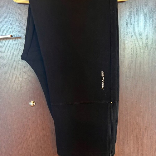 Reebok men's tracksuit large like new, black