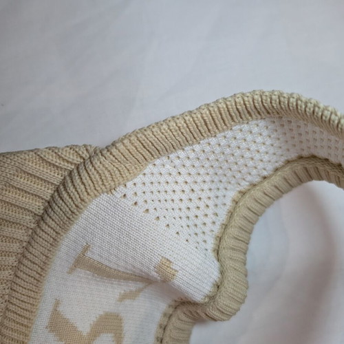 Sport visor cap new beige with elastic and tag