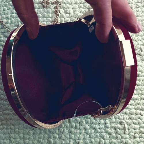 Women's shoulder bag used, red in excellent condition