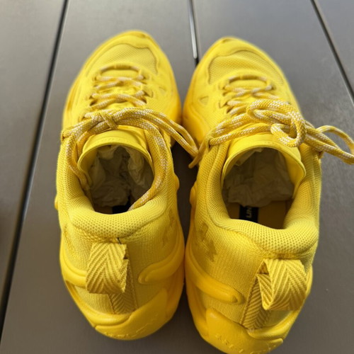 Under Armour Curry 13 Taxi basketball shoes brand new, size 41, yellow